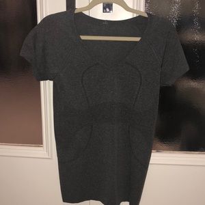Lululemon top! Like new !